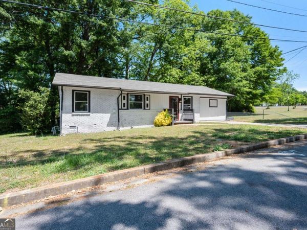 100 Pine Circle, Jonesboro, GA 30236