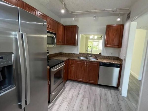 2820 SW 22nd Avenue, Unit 211, Delray Beach, FL 33445