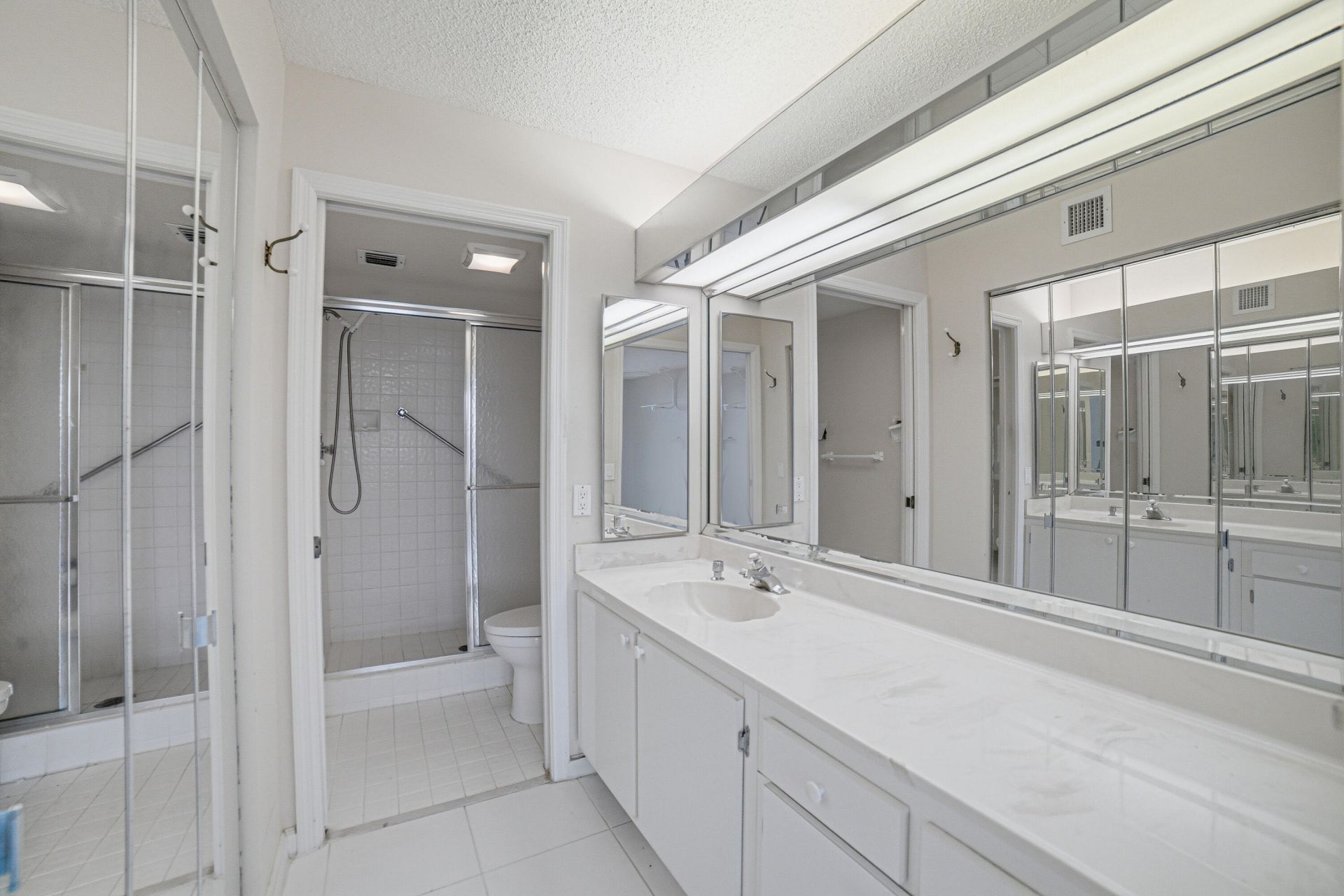 10442 E Clairmont Circle, Unit 204, Tamarac, FL 33321 Photo