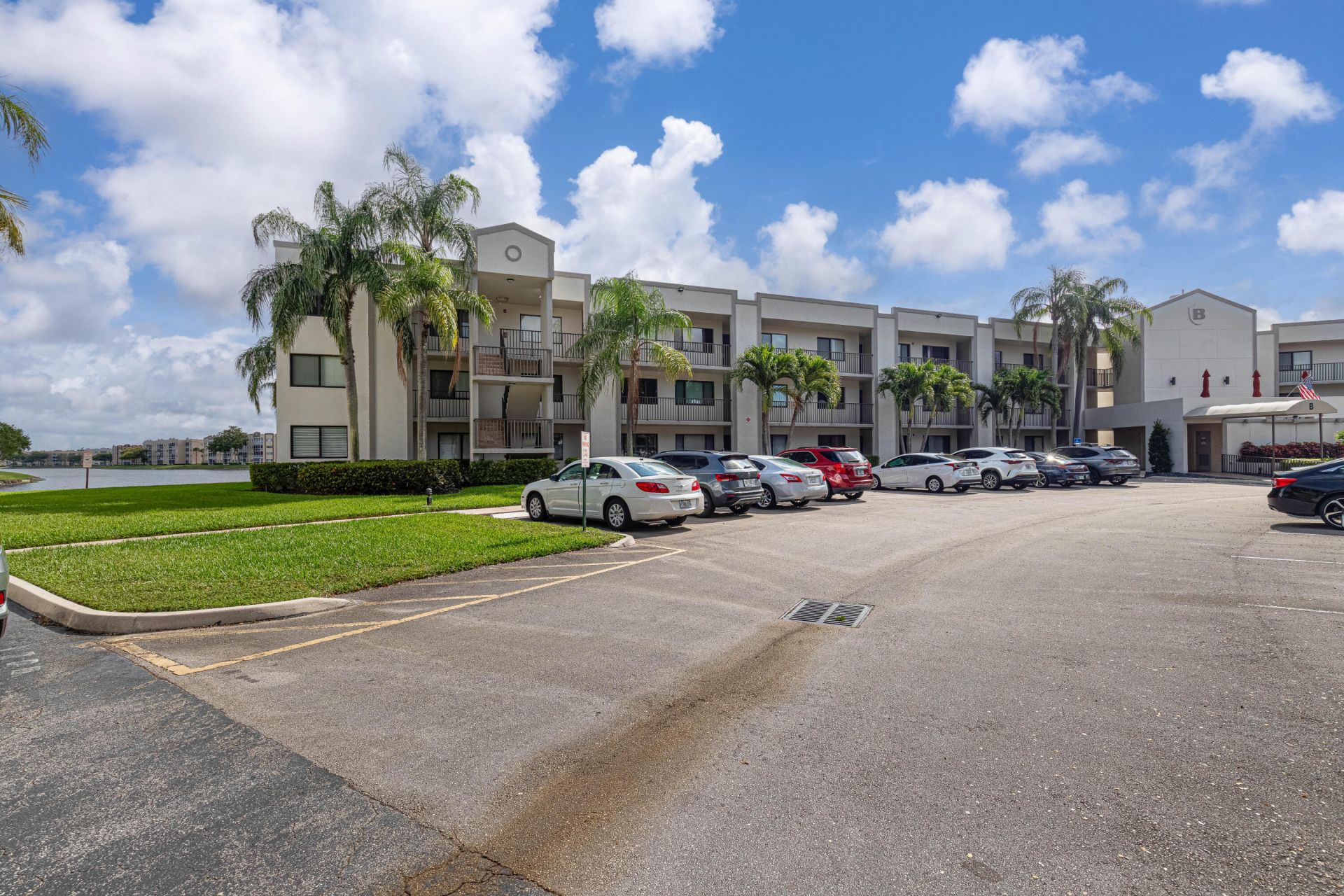 10442 E Clairmont Circle, Unit 204, Tamarac, FL 33321 Photo