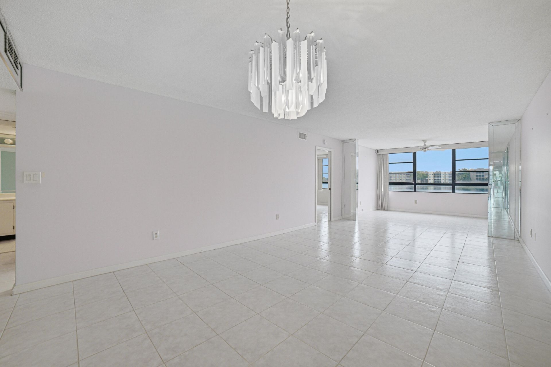 10442 E Clairmont Circle, Unit 204, Tamarac, FL 33321 Photo