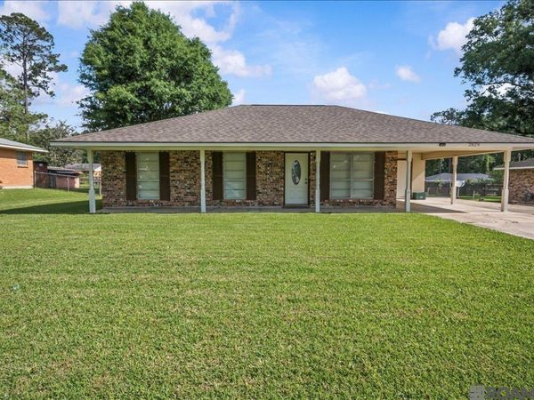 2829 March St, Zachary, LA 70791