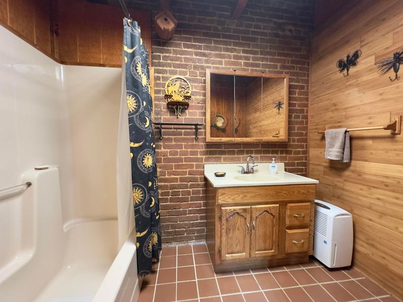 33165 Blackburn Road, Logan, OH 43138 Photo 14