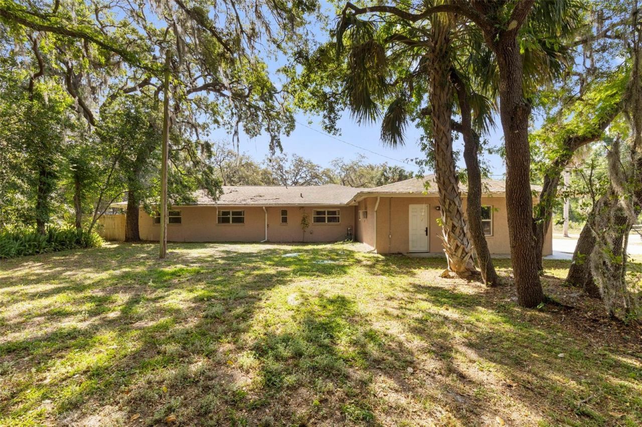 8976 Lake Drive, New Port Richey, FL 34654 Photo