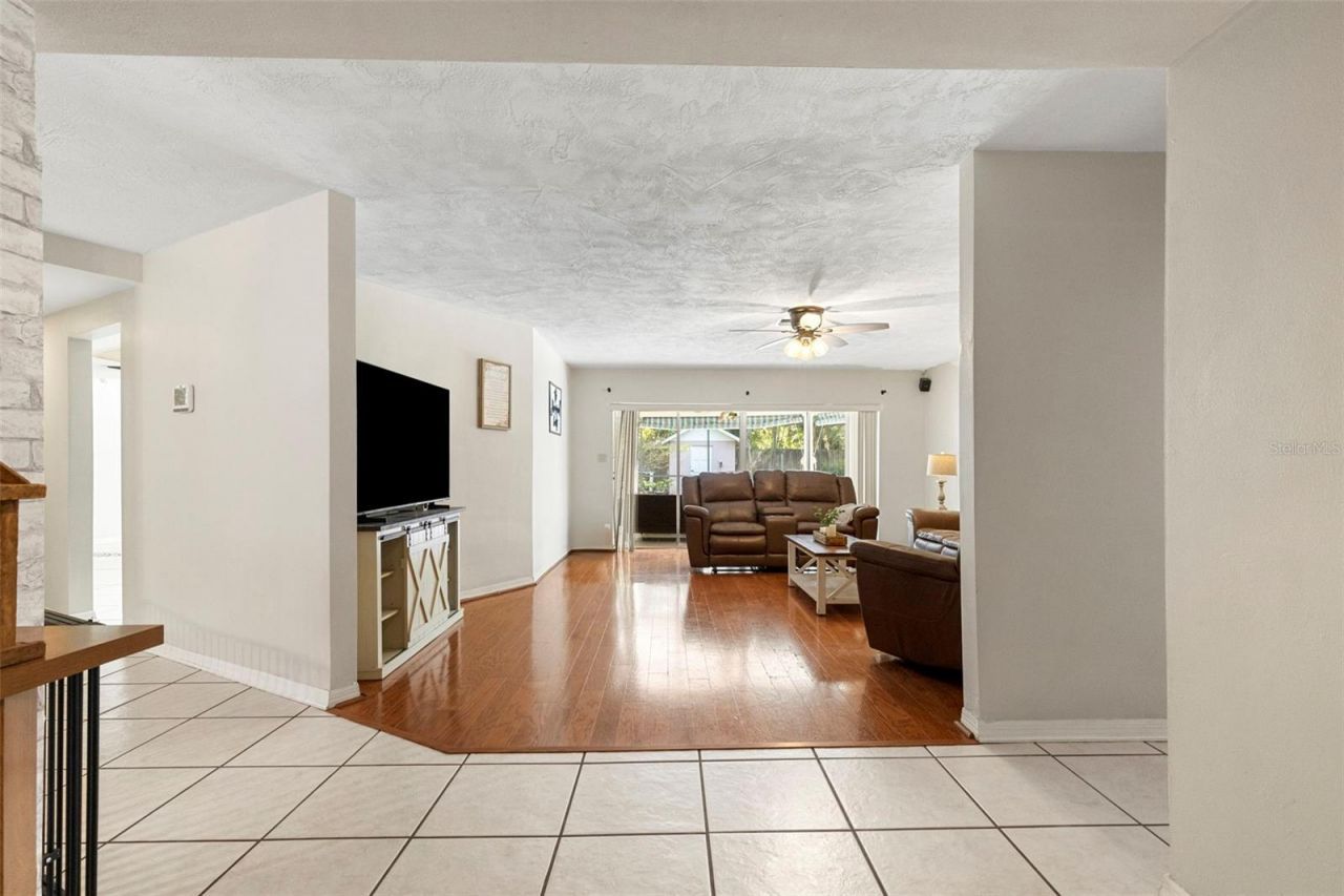 8976 Lake Drive, New Port Richey, FL 34654 Photo