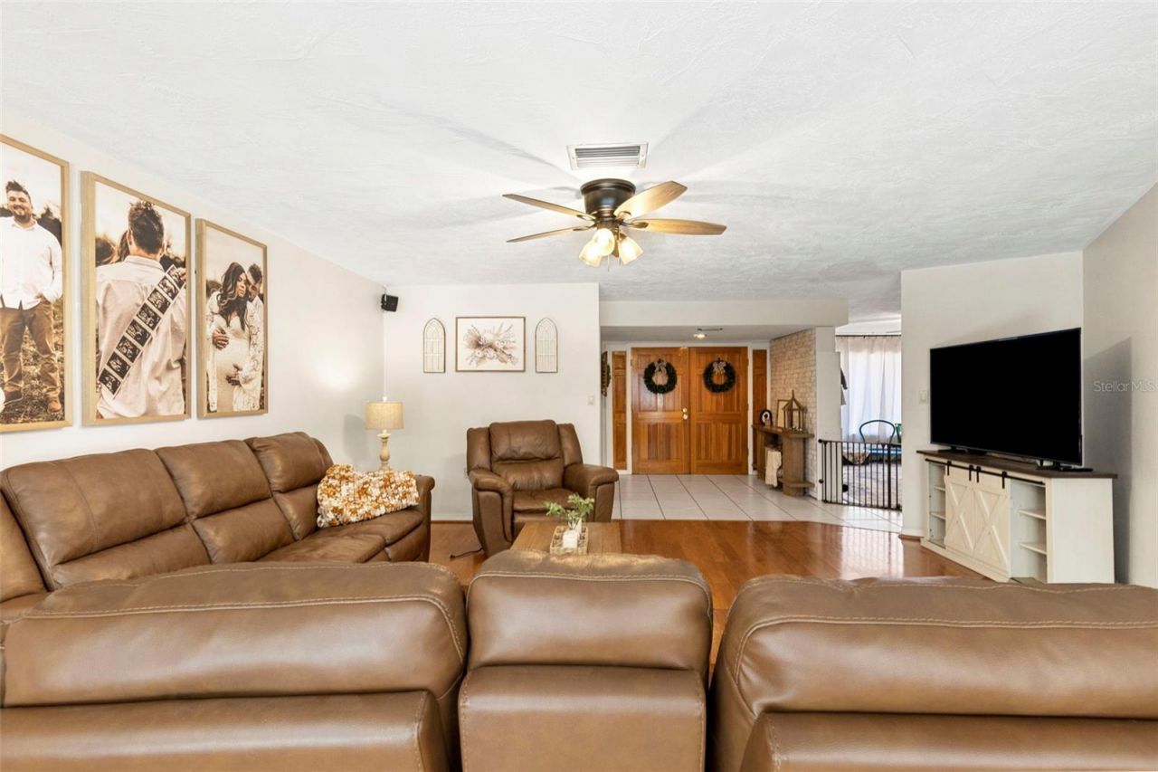 8976 Lake Drive, New Port Richey, FL 34654 Photo