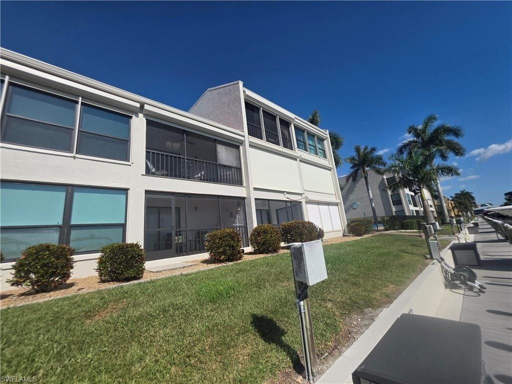 4006 SE 20th Pl, Unit 4, Cape Coral, FL 33904 Photo