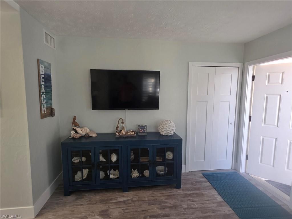 4006 SE 20th Pl, Unit 4, Cape Coral, FL 33904 Photo