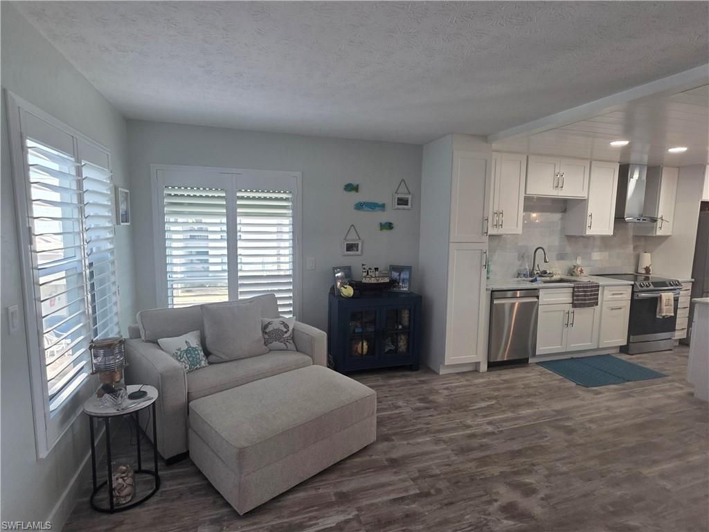 4006 SE 20th Pl, Unit 4, Cape Coral, FL 33904 Photo