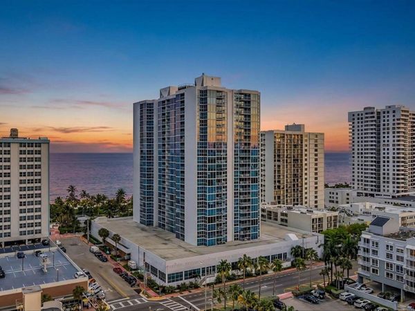 2655 Collins Avenue, Unit 1710, Miami Beach, FL 33140