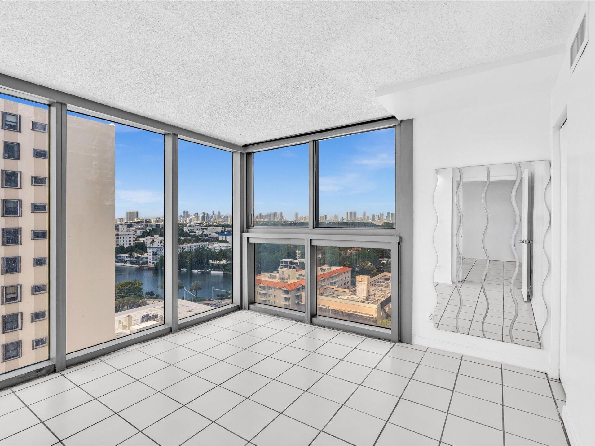 2655 Collins Avenue, Unit 1710, Miami Beach, FL 33140 Photo