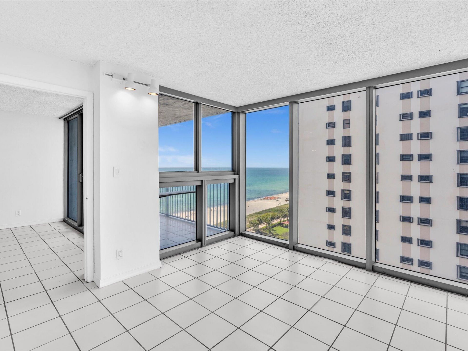 2655 Collins Avenue, Unit 1710, Miami Beach, FL 33140 Photo