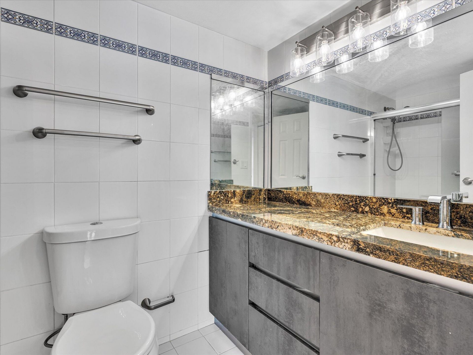 2655 Collins Avenue, Unit 1710, Miami Beach, FL 33140 Photo