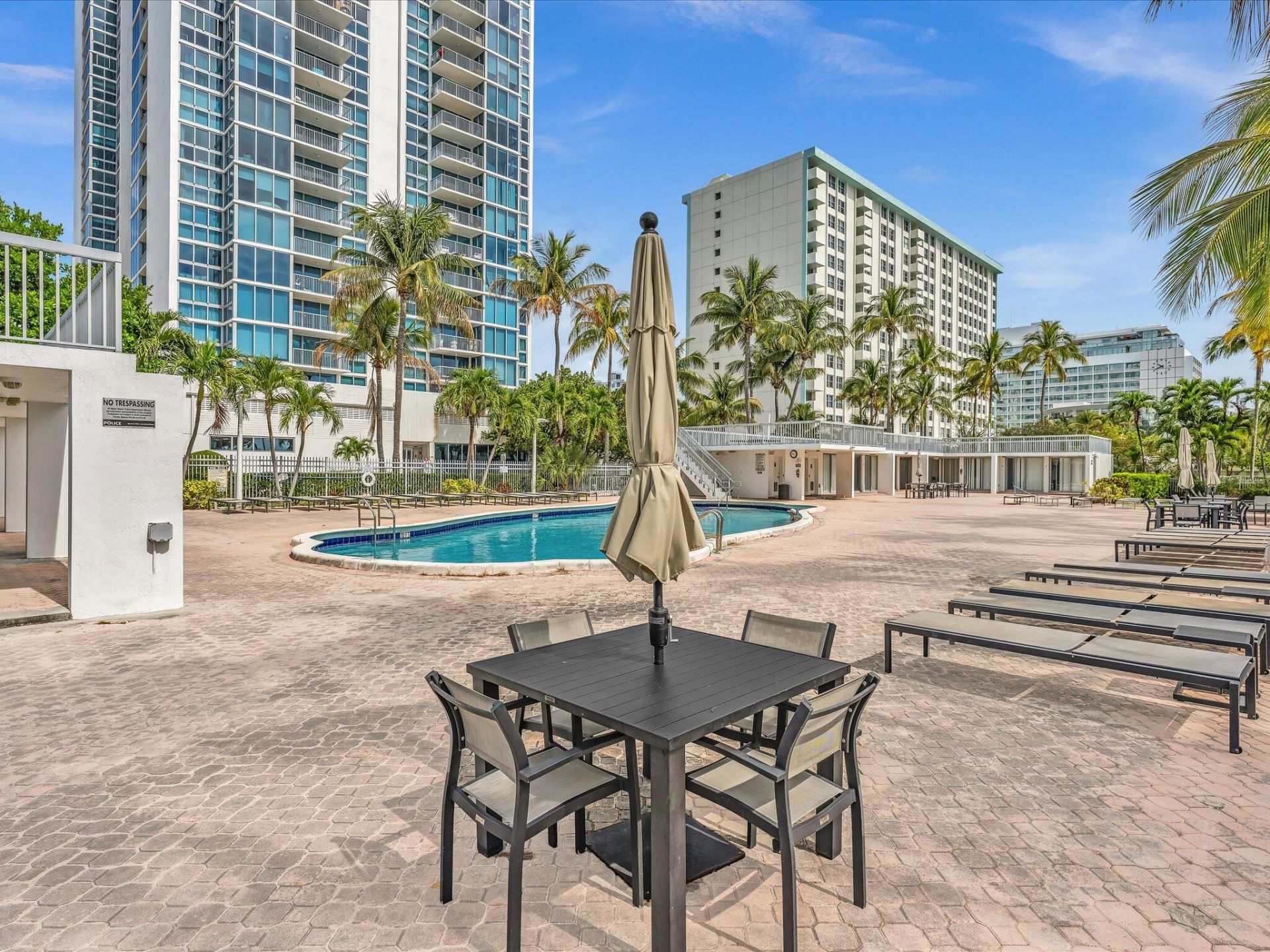 2655 Collins Avenue, Unit 1710, Miami Beach, FL 33140 Photo