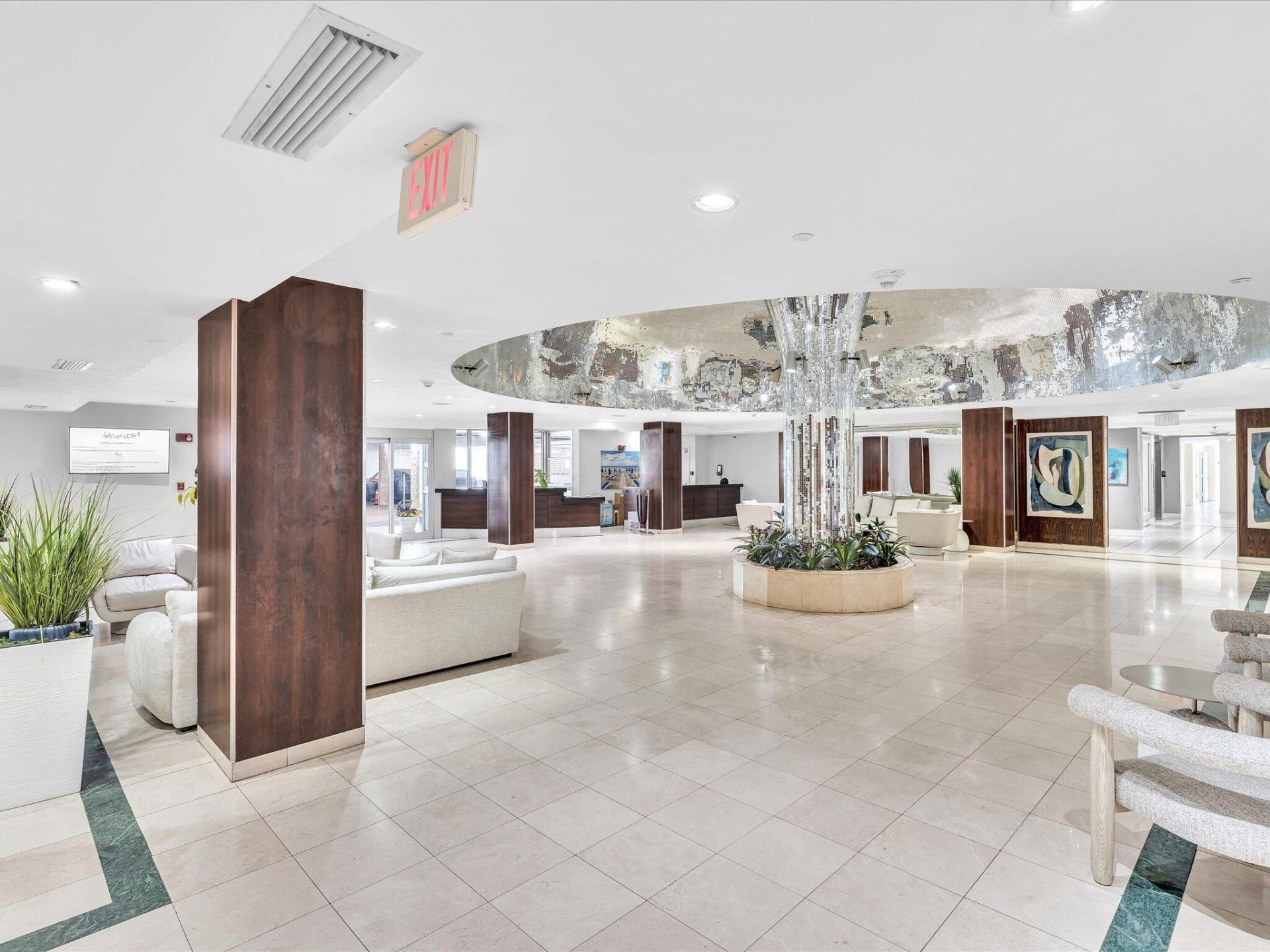 2655 Collins Avenue, Unit 1710, Miami Beach, FL 33140 Photo