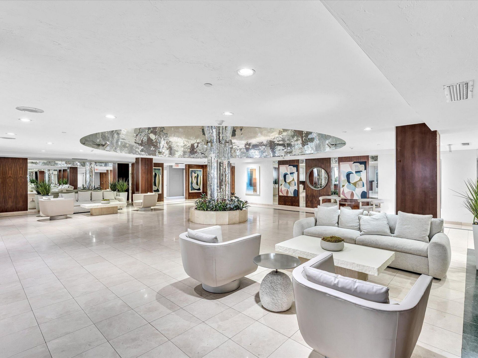 2655 Collins Avenue, Unit 1710, Miami Beach, FL 33140 Photo