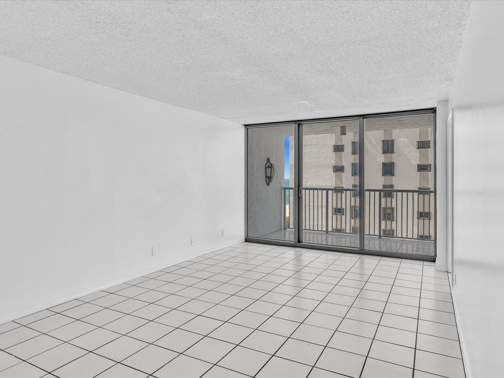 2655 Collins Avenue, Unit 1710, Miami Beach, FL 33140 Photo