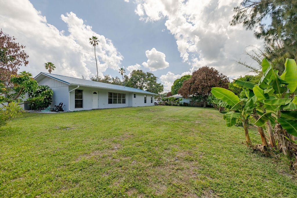 320 Chamberlain Boulevard, Fort Pierce, FL 34946 Photo