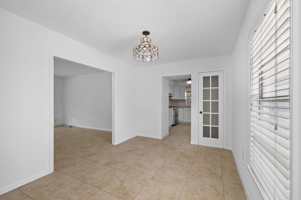 320 Chamberlain Boulevard, Fort Pierce, FL 34946 Photo