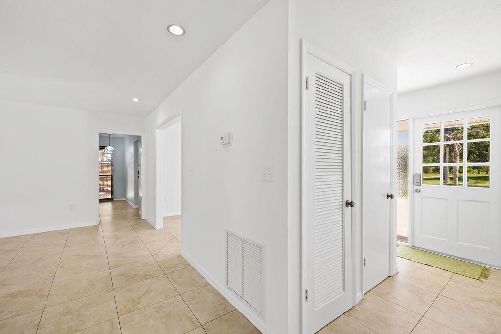 320 Chamberlain Boulevard, Fort Pierce, FL 34946 Photo