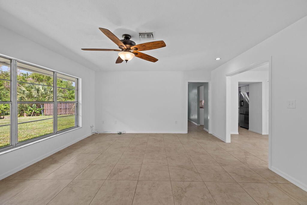 320 Chamberlain Boulevard, Fort Pierce, FL 34946 Photo