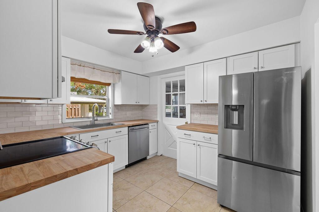 320 Chamberlain Boulevard, Fort Pierce, FL 34946 Photo