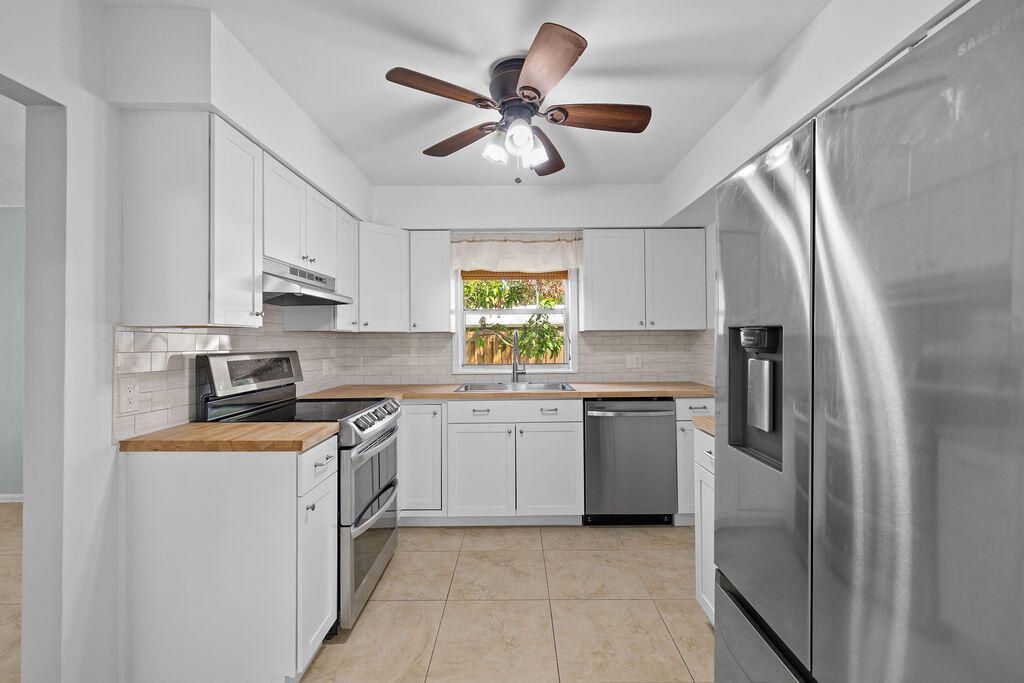 320 Chamberlain Boulevard, Fort Pierce, FL 34946 Photo