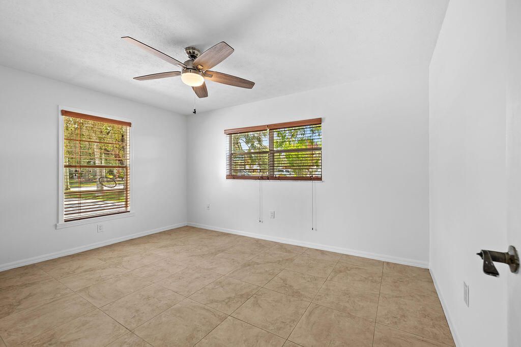 320 Chamberlain Boulevard, Fort Pierce, FL 34946 Photo