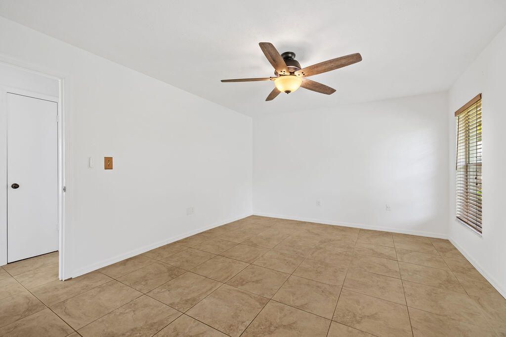 320 Chamberlain Boulevard, Fort Pierce, FL 34946 Photo