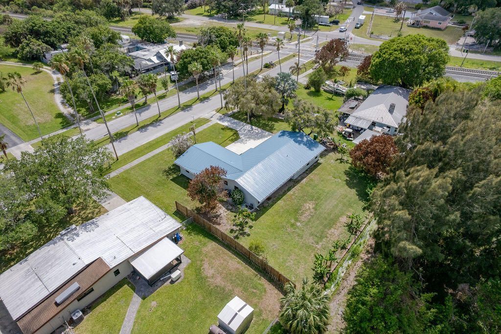 320 Chamberlain Boulevard, Fort Pierce, FL 34946 Photo