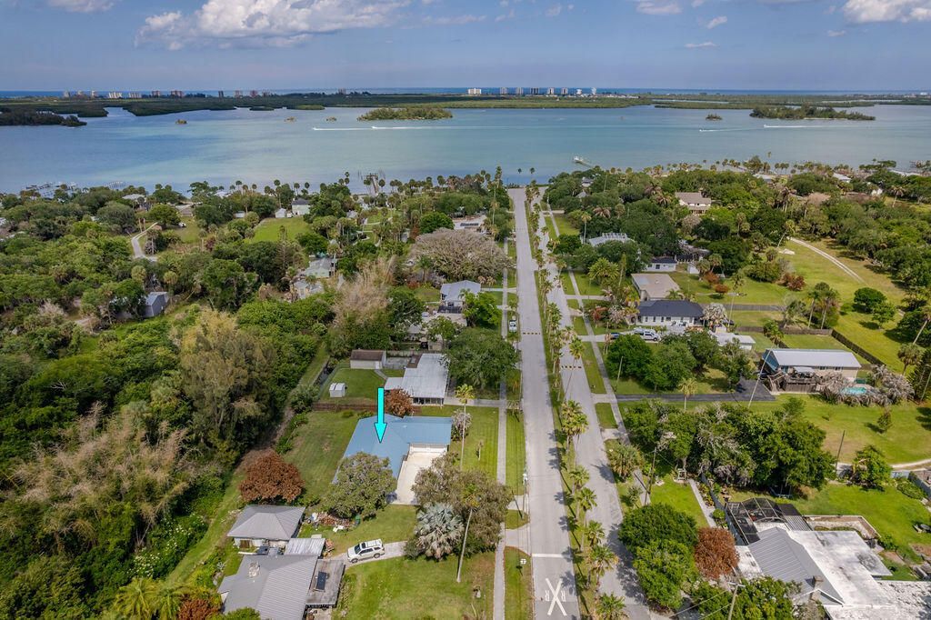 320 Chamberlain Boulevard, Fort Pierce, FL 34946 Photo