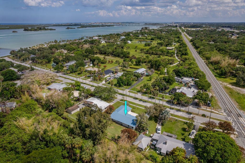 320 Chamberlain Boulevard, Fort Pierce, FL 34946 Photo