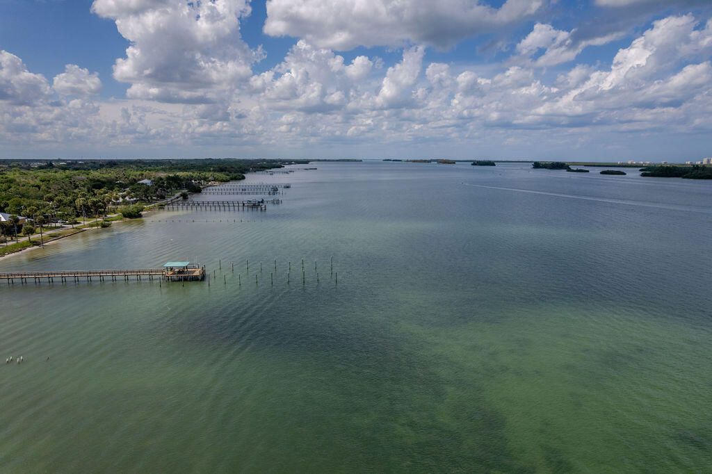 320 Chamberlain Boulevard, Fort Pierce, FL 34946 Photo