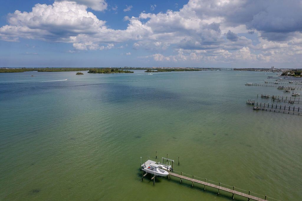 320 Chamberlain Boulevard, Fort Pierce, FL 34946 Photo