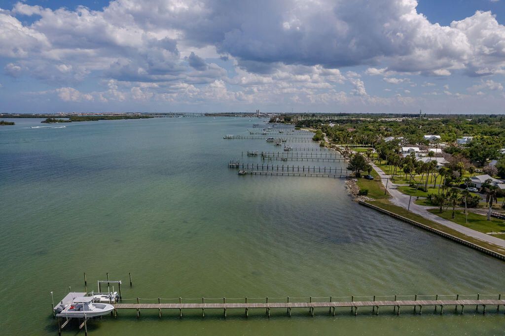 320 Chamberlain Boulevard, Fort Pierce, FL 34946 Photo