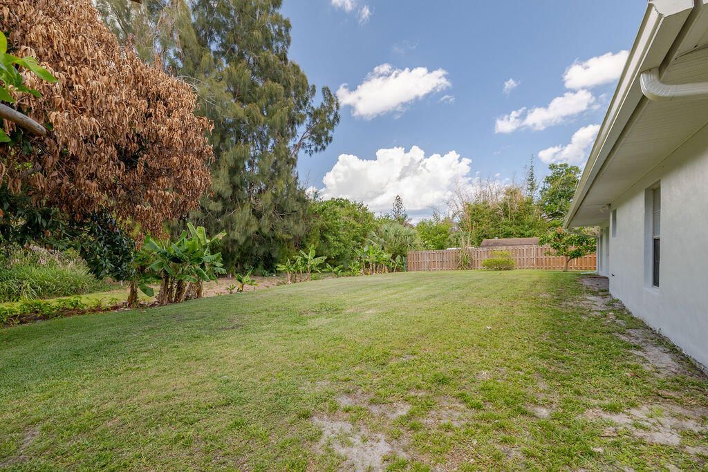 320 Chamberlain Boulevard, Fort Pierce, FL 34946 Photo