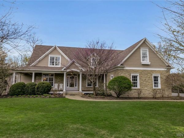 36 Birdsong Parkway , Orchard Park, NY 14127