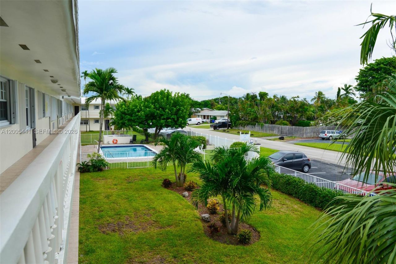 5420 NE 22nd Ter, Unit 16, Fort Lauderdale, FL 33308 Photo