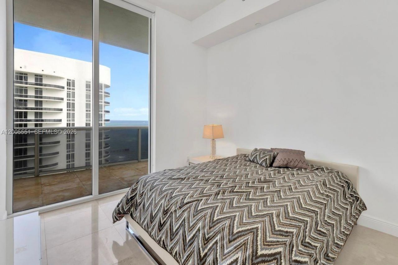 15811 SE Collins Ave , Unit 4002, Sunny Isles Beach, FL 33160 Photo