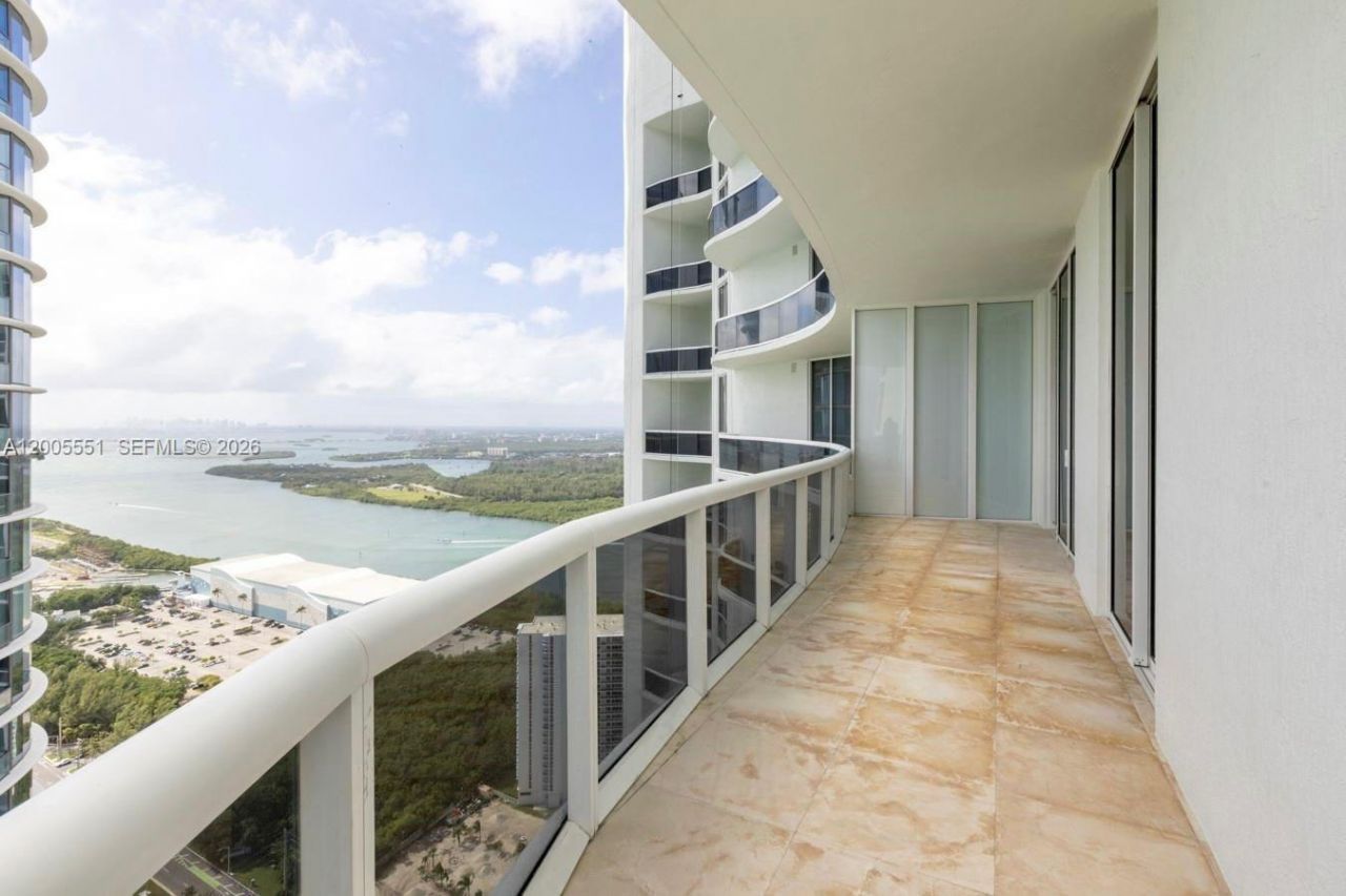 15811 SE Collins Ave , Unit 4002, Sunny Isles Beach, FL 33160 Photo