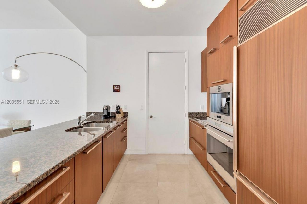 15811 SE Collins Ave , Unit 4002, Sunny Isles Beach, FL 33160 Photo