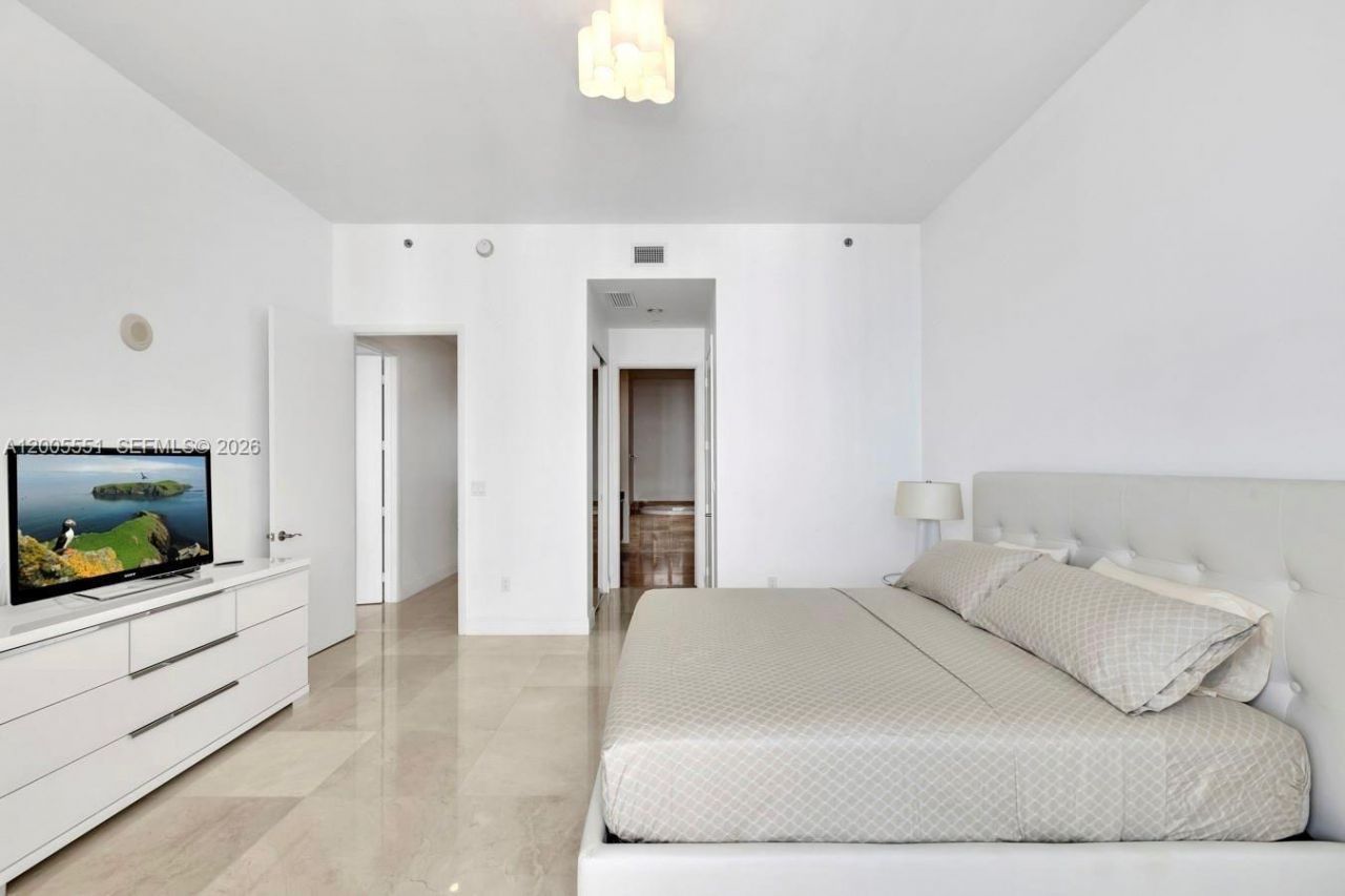 15811 SE Collins Ave , Unit 4002, Sunny Isles Beach, FL 33160 Photo