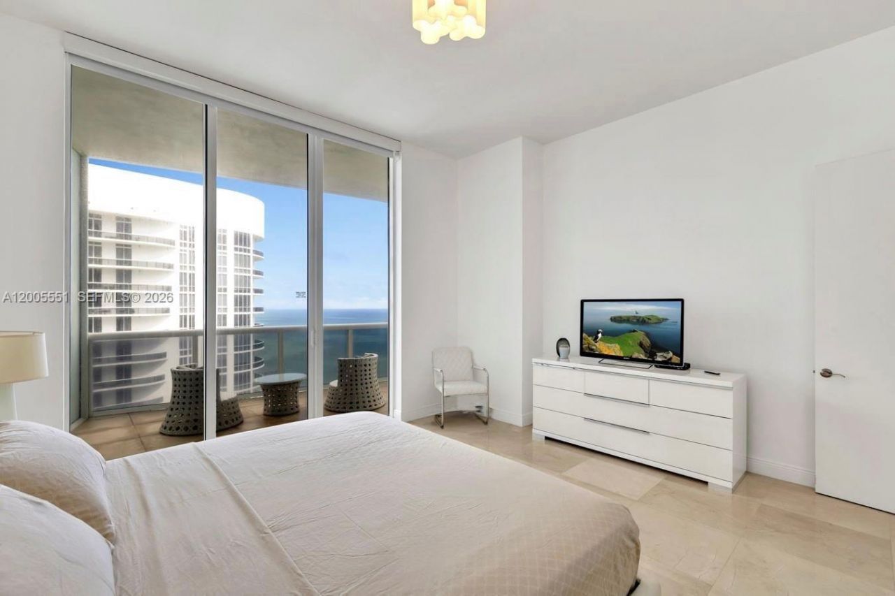 15811 SE Collins Ave , Unit 4002, Sunny Isles Beach, FL 33160 Photo