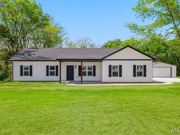 499 S Highway 47, Hawk Point, MO 63349