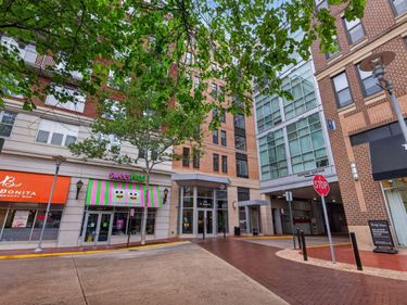 444 W BROAD STREET, Unit 428, FALLS CHURCH, VA 22046