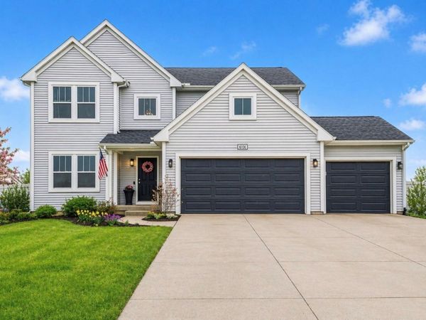 6106 Longhorn Trail, Stevensville, MI 49127