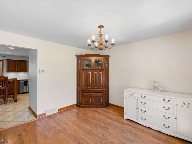 27446 Benwood Circle, North Olmsted, OH 44070 Photo 10