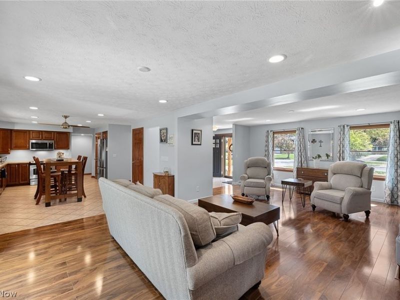 27446 Benwood Circle, North Olmsted, OH 44070 Photo 7