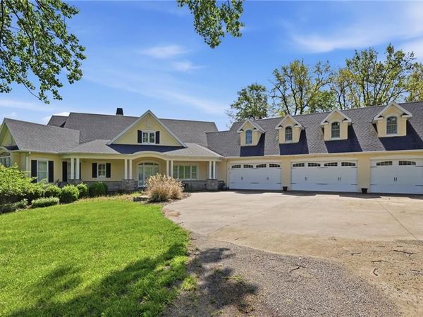 1850 Lake Viking Terrace, Gallatin, MO 64640