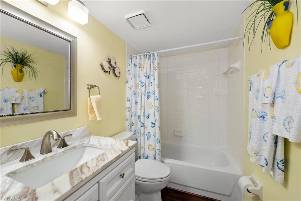 5805 Trailwinds Dr, Unit 314, Fort Myers, FL 33907 Photo